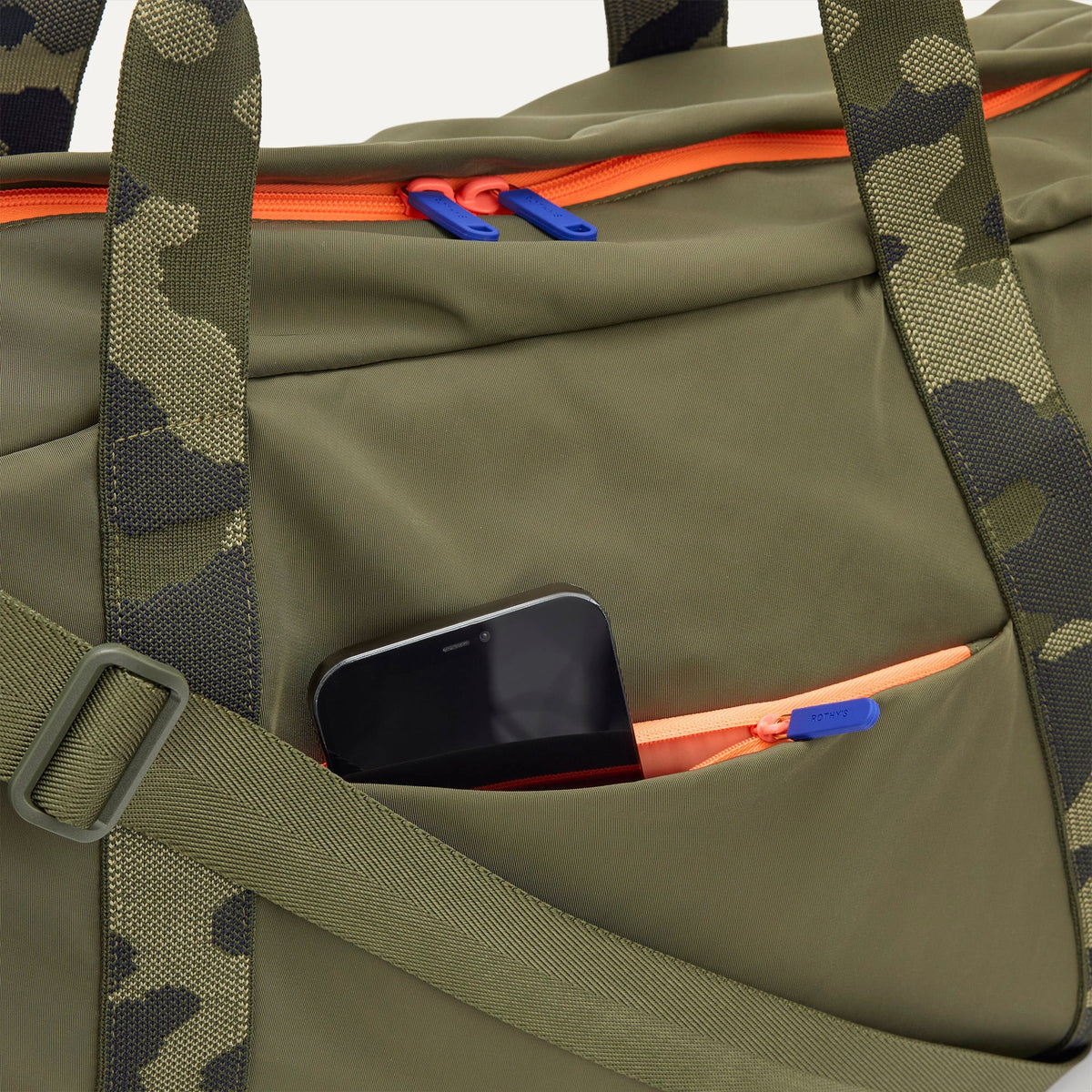 Rothy's Lightweight Travel Duffel Bag in Forest