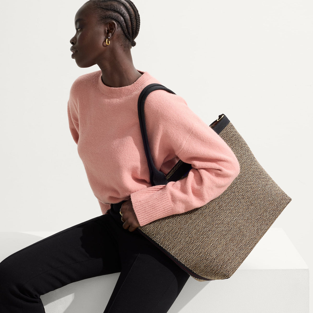 Rothy's The Lightweight Zipper Tote in Cacao Herringbone